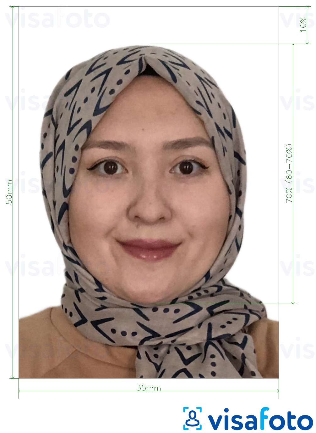 Przykład zdjęcia dla Malezja wiza 35x50 mm białe tło z podaniem dokładnego rozmiaru.
